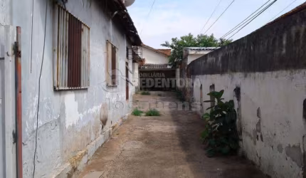Boa Vista - Imóvel residencial e comercial com 4 aluguéis, boas para renda, já alugadas