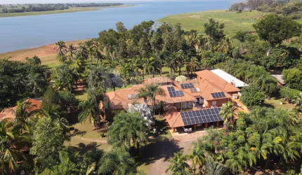 Pereira Barreto - Propriedade Rural, mas perto do centro, tendo uma área em torno de 7900m² e 1400m² de construção, completo lazer.