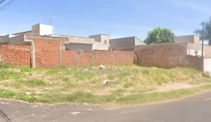 Excelente lote de esquina no Jardim Arroyo