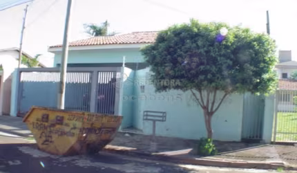 Jardim Yolanda, 3 dormitórios - Casa térrea com terreno de 360m², tendo 3 Dormitórios sendo 1 Suíte