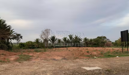 Área em Beira de Rodovia na Região de Rio Preto - SP