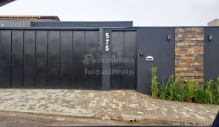 Casa / Padrão - Residencial Santa Regina -Venda - Residencial