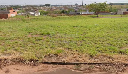 Terreno de 237m² em Bady