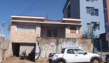 Casa para reformar a poucos metros da Avenida Alberto Andaló