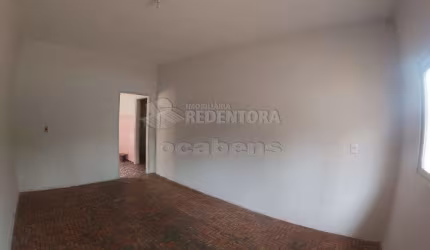 Casa / Padrão - Jardim Soraia -Casa em esquina, terreno de 228m² e 147m² de construção, necessitando de reforma, ótimo local