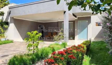 Casa à venda no Village La Montagne - Estuda permuta por apartamento até R$500 mil