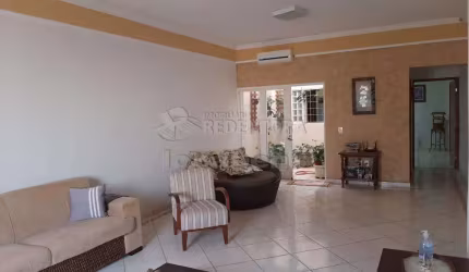 Casa Padrão em São José do Rio Preto