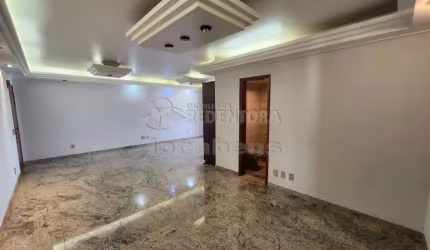 Apartamento localizado no Edifício Acacia com 3 dormitórios e 2 vagas de garagem.