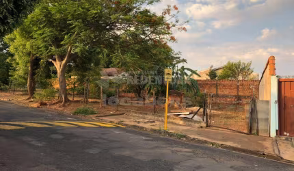 Terreno Padrão em Guapiaçu