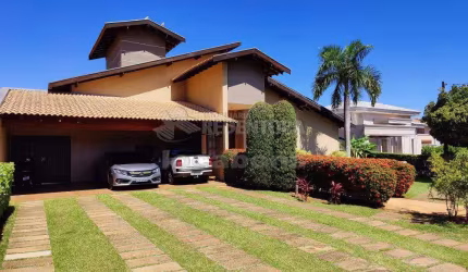 Damha I - Casa com 3 dormitórios sendo 1 suíte e 2 tipo apartamento