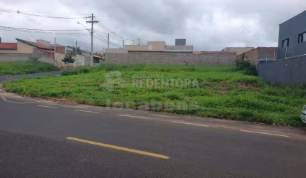 Excelente terreno de esquina no Residencial Morada do Sol