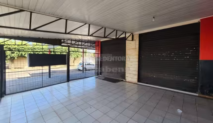 Salão comercial de esquina com 253m² de área total, no bairro Jardim Zé Menino