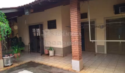 Jardim Municipal- Casa com 03 dormitórios