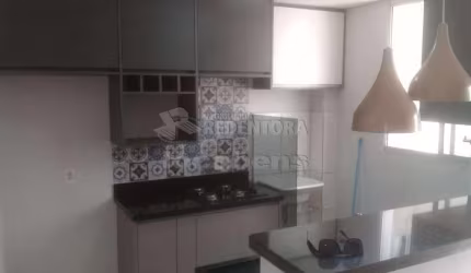 Rios d` Itália - Apartamento térreo com 02 dormitórios sendo 01 com ar condicionado e espelho