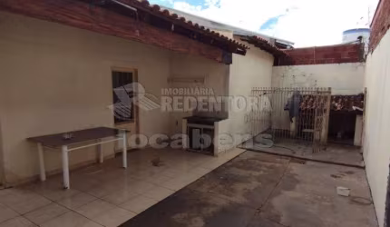 Linda casa no Jardim Antonieta.