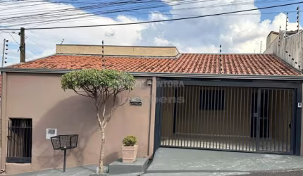 Casa Residencial para Venda - 2 Dormitórios / Jardim Antunes