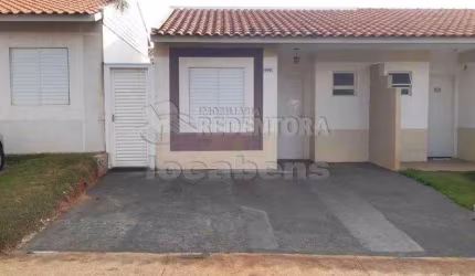 Ótima Casa em Condomínio para Locação