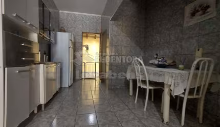 CASA DOM LAFAYETE 2 DORMITÓRIOS