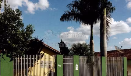 Casa com 3 quartos à venda no Centro, Irapuã  por R$ 280.000