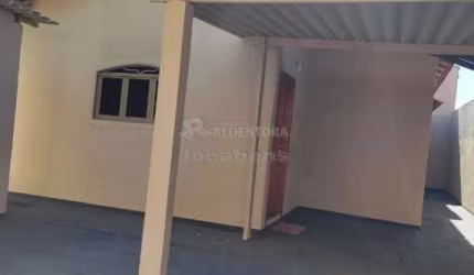 Jardim Castelinho - Casa em Ótimo Local, 2 dorms, 2 wcs, sala, coz wc, pisos em cerâmica