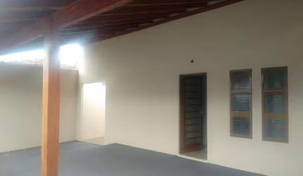Casa 02 Dormitórios em excelente localização Conjunto Habitacional Costa do Sol