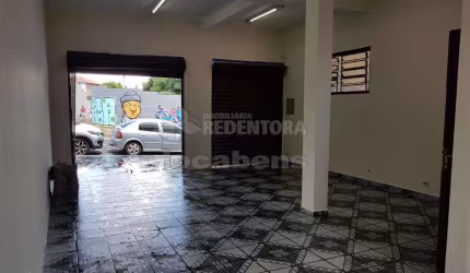 Salão Comercial e Casa no fundo Jardim Antunes
