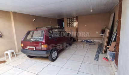 Casa com edícula Eldorado