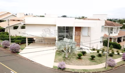 Casa Sobrado 06 dormitórios condomínio Damha I