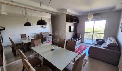 Apartamento mobiliado com 3 dormitórios e 2 vagas de garagem no Edificio Pinheiros Clube.