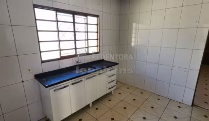 Casa  com 03 dormitórios - Vila Mafalda II