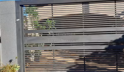Casa com 03 dormitórios na Vila São Judas Tadeu