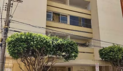 Apartamento de 03 dormitórios no Centro