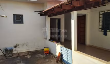 Casa no Jardim Nazareth com 2 dormitórios