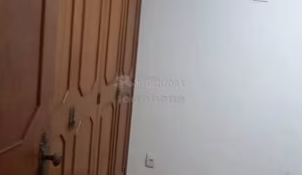 Ótima casa com 04 dormitórios no Jardim América