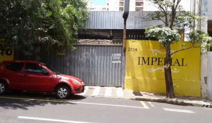 Área no Centro, boa para estacionamentos, galeria comercial, etc