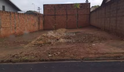 Terreno com 200m² no Califórnia
