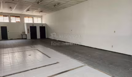 Salão comercial amplo no Parque Res. Lauriano Tebar
