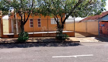 Casa Térrea Bairro Jardim Mugnani.