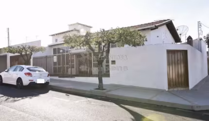 Sobrado com 4 dormitórios no centro de Mirassol