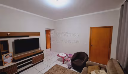 Excelente Casa Residencial em Mirassol com 3 dormitórios
