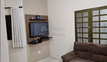 Casa / Padrão À Venda com 03 Dormitórios no Residencial Menezes II