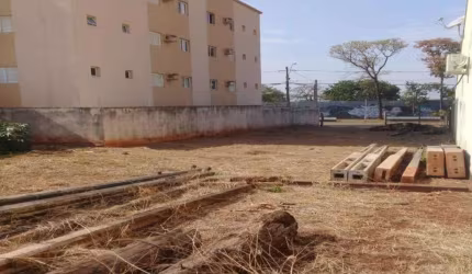 Terreno / Padrão  À  venda com 446, 59 m² na Boa Vista