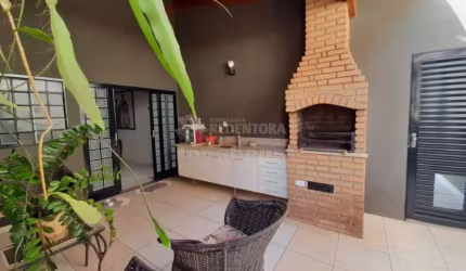 Casa Residencial 03 dormitórios - Jardim Astúrias