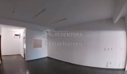 Excelente salão comercial sobreloja
