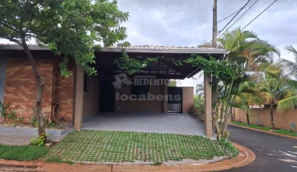 Casa Condomínio 03 Dormitórios - Residencial Village Maria Stella