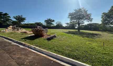 Golden Park terreno com 563,01m²