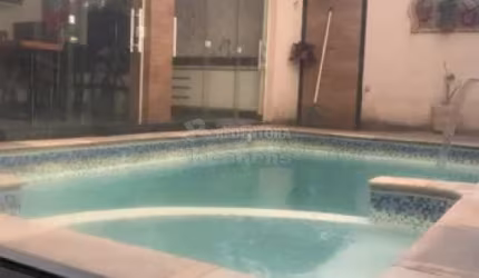 Maravilhosa Casa em Condomínio para Venda - 3 dormitórios / Condomínio Gaivota I