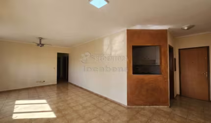Apartamento de 03 dormitórios e 2 vagas de garagem no Parque Estoril.