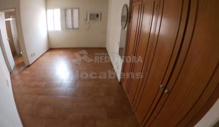 Vila Imperial / Edifício Maria Lúcia - Apartamento com 01 dormitório