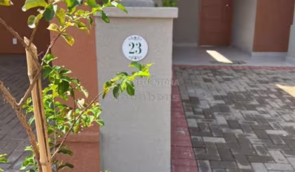 Casa em Condomínio - Bady Bassitt/ SP 02 dormitórios 03 banheiros 02 garagem